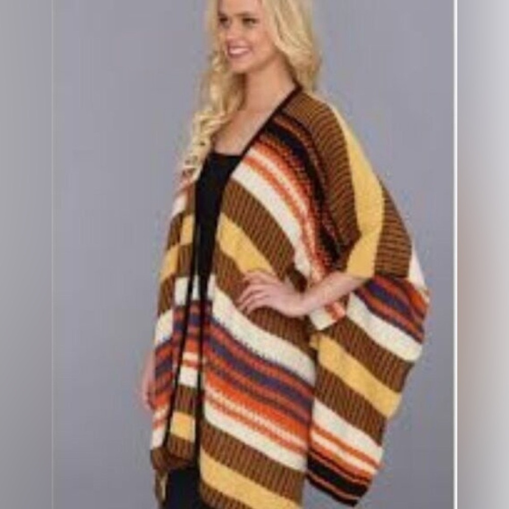 RVCA  Multicolor Poncho. XS